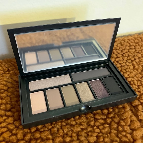 Smashbox Cover Shot: Punked Eyeshadow Palette - Picture 2 of 3